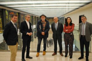 118 XX. Teléfonos de información telefónica con un precio elevado