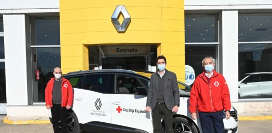 Grupo De Santiago Automoción dona un nuevo vehículo a Cruz Roja Burgos | ActualidadSocial