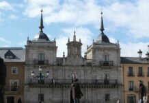 Ya en los quirófanos del Hospital San Juan de Dios de León el robot Da Vinci X
