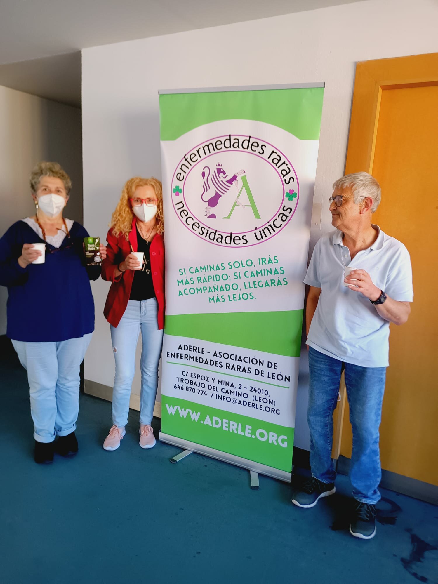 Ya en los quirófanos del Hospital San Juan de Dios de... Ya en los quirófanos del Hospital San Juan de Dios de...