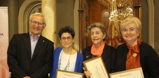 Jovesólides recibe el premio en València por su lucha a favor de la inclusión digital y el envejecimiento activo