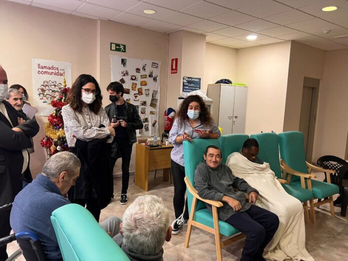 Igualdad destina 1,2 millones de euros hasta 2026 para financiar el proyecto Veritas de atención a personas enfermas en riesgo de exclusión en Alicante