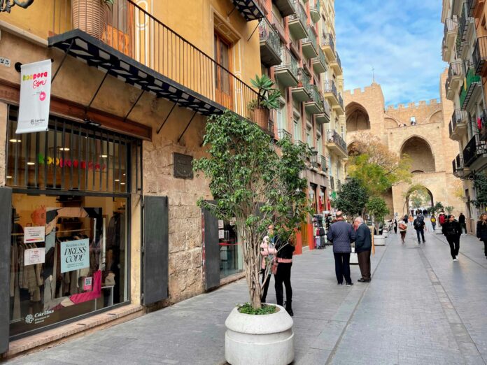 Así es la renovada Koopera Store de Cáritas Valencia